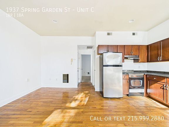 4th image of 1937 Spring Garden St #C