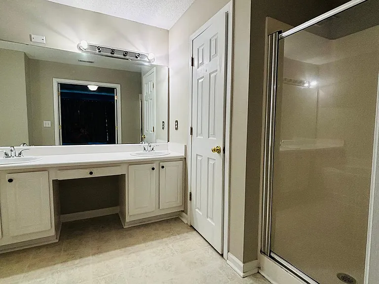 103 Chinabrook Ct — Photo 12