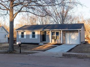 1363 Premio Dr, Fenton, MO 63026