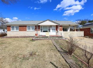 4427 Big Chief Dr, Saint Louis, MO 63123