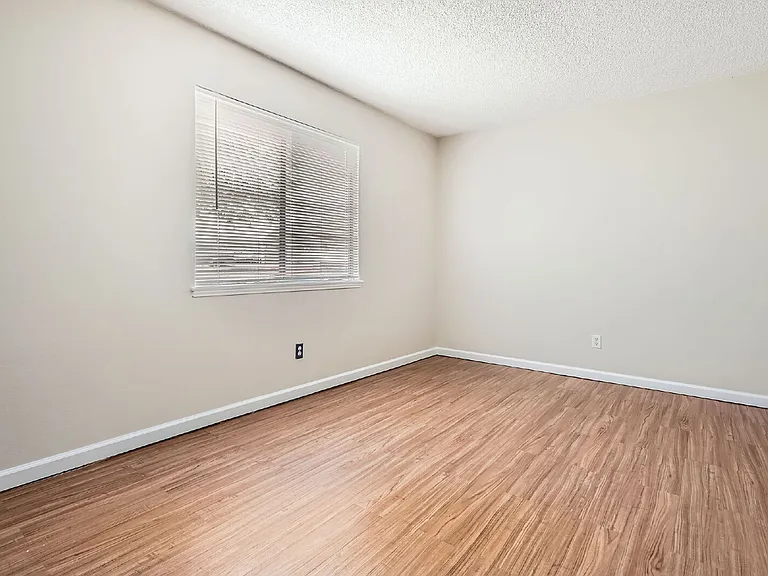 18043 E Ohio Ave #103 — Photo 21