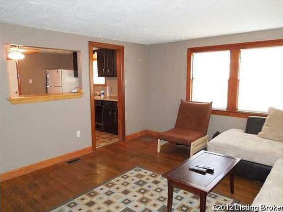 3rd image of 6900 Capella Ln