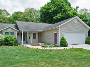 633 Brigham St, Plainwell, MI 49080