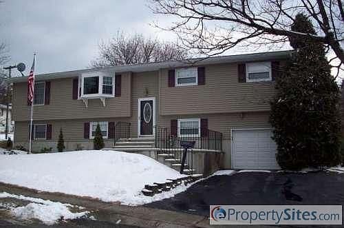 1st image of 7 Trenton Pl