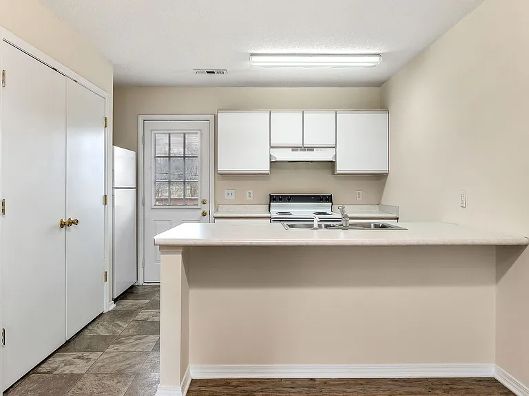 3180 Dodson Branch Rd — Photo 3