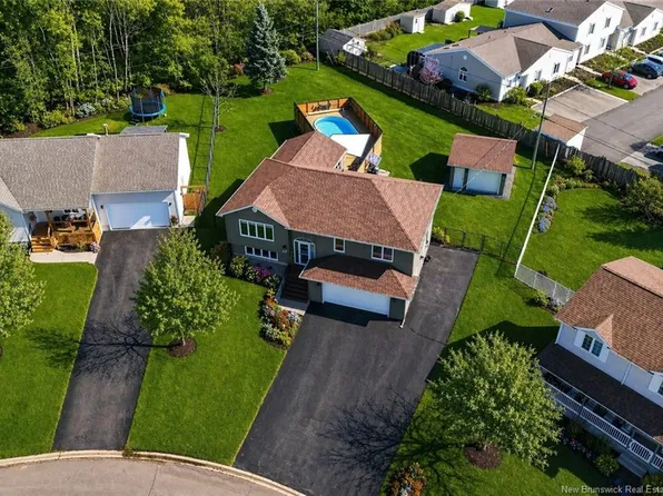 59 Old Oak Cres, Moncton, NB E1A 6W2