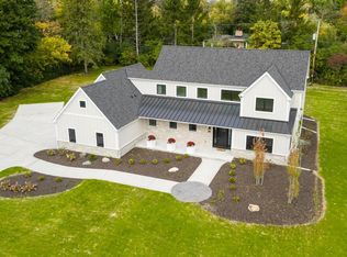 1000 E Bradley Rd, Fox Pt, WI 53217
