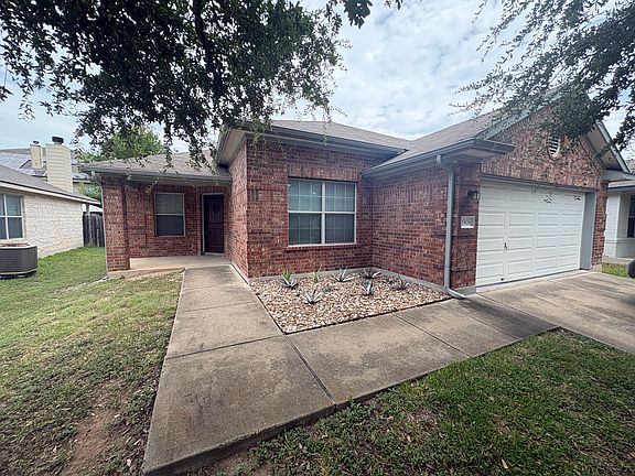 3rd image of 1908 Melissa Oaks Ln