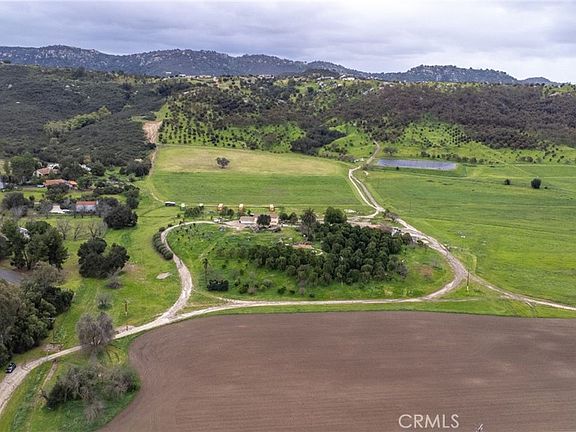 4th image of 15300 Round Tree Rd