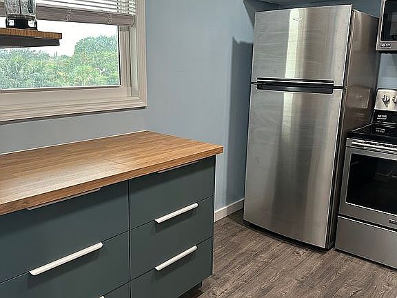 3rd image of 2601 NE 3rd Ct #4060