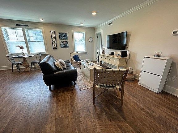 5th image of 20 E Bowery St #1B