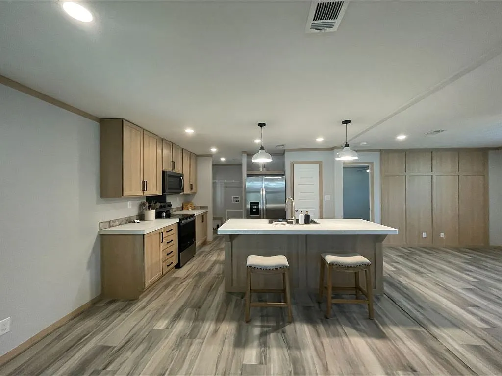 2 bed, 2.0 bath, 1152 sqft, $1,738 — Photo 2