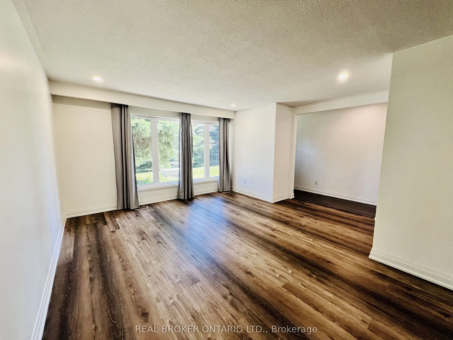 3 bed, $2,300 — Photo 4