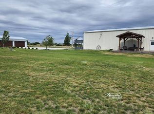 2490 E Correction Line Rd, North Platte, NE 69101