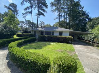 2 Cornus Dr, Savannah, GA 31406