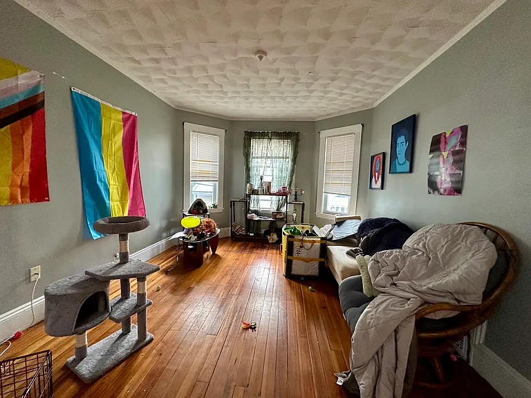 35 Montfern Ave #2 — Photo 6