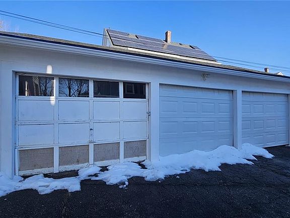 2nd image of 43 N Summit St