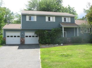 60 Summit St, White Plains, NY 10607