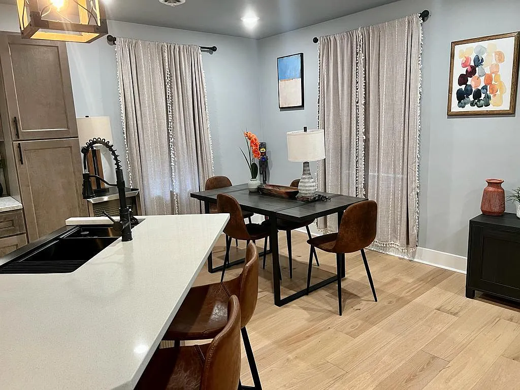 2550 55th Pl — Photo 3