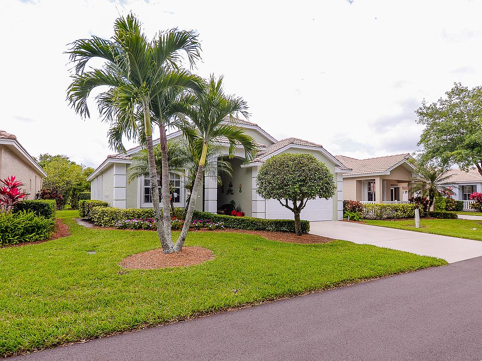 1st image of 859 NW Sarria Ct