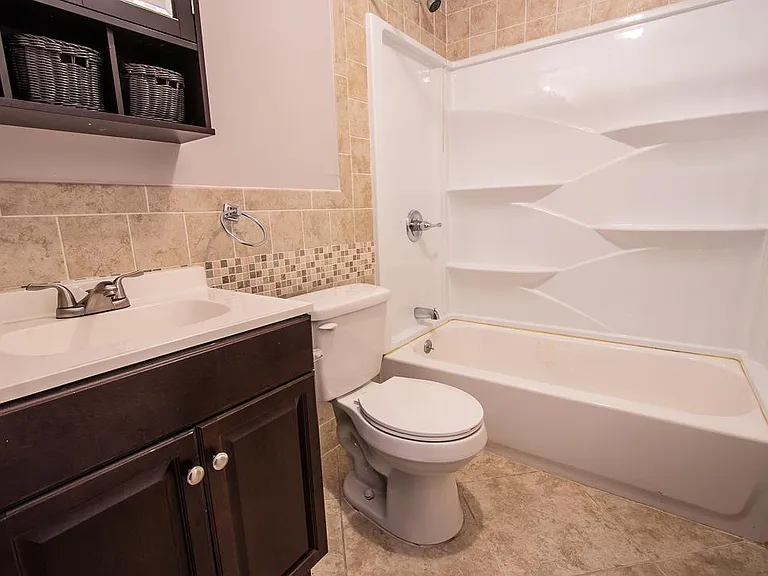 4111 Ludlow St #1R — Photo 18