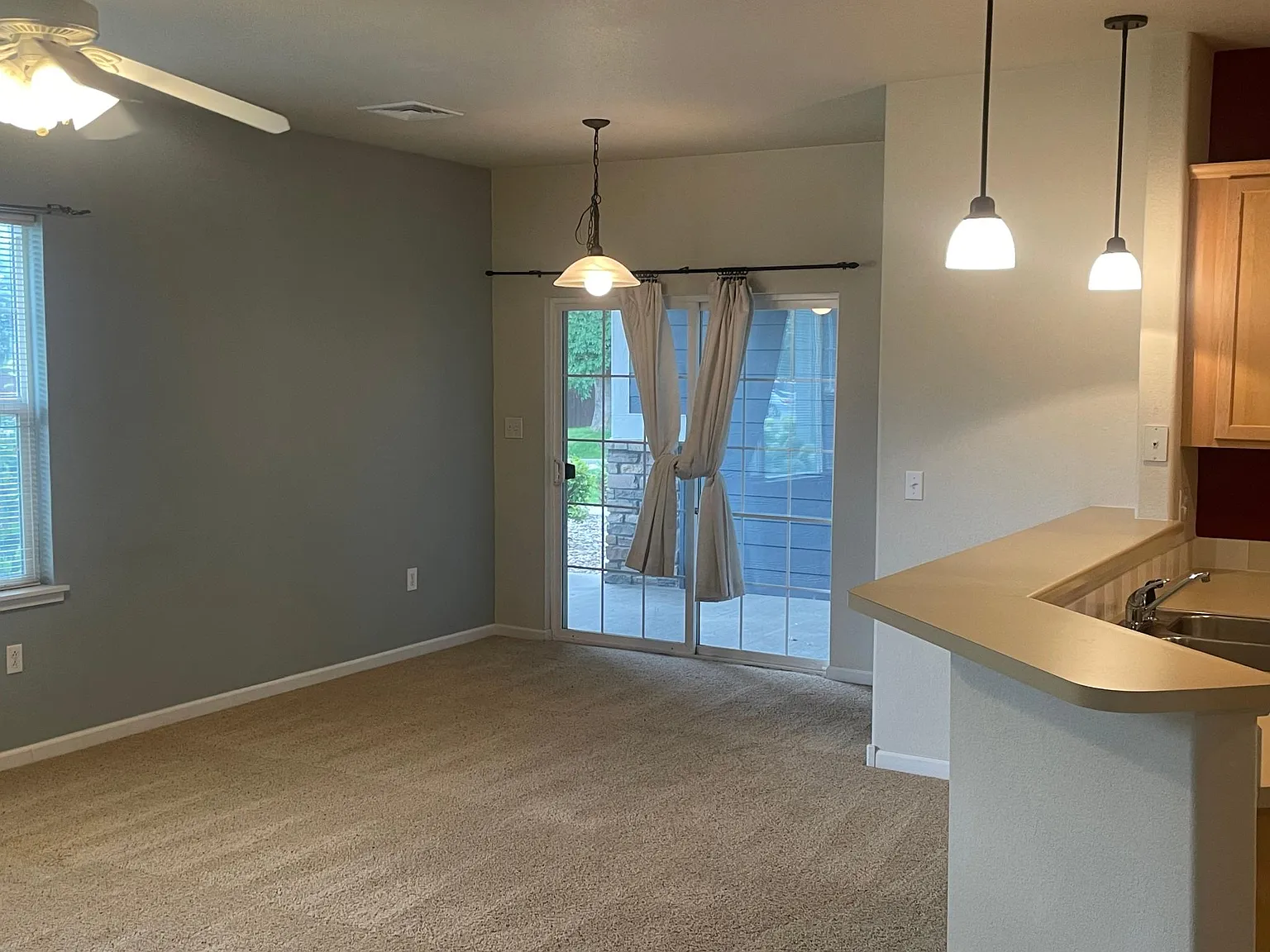 2 bed, 1100 sqft, $1,950 — Photo 3