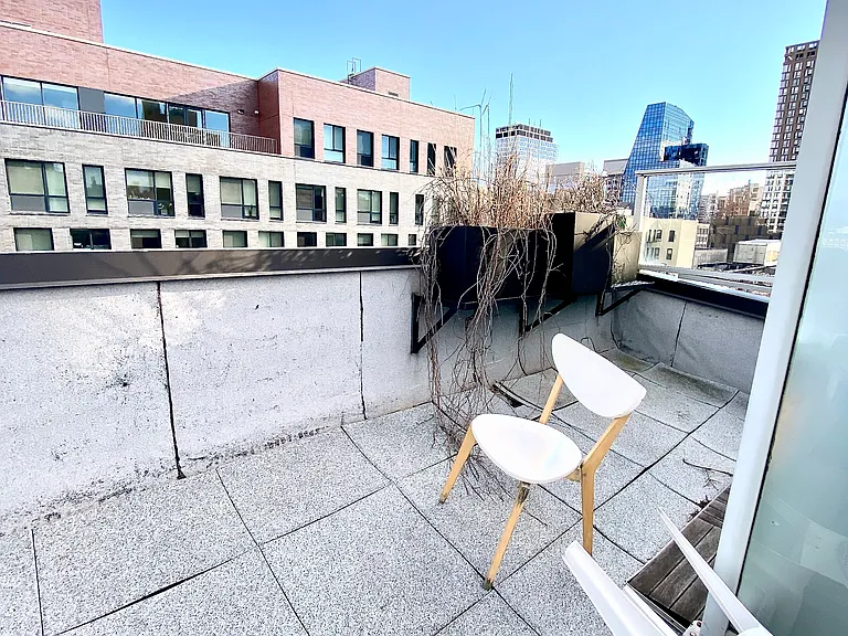 139 Essex St #10 — Photo 12