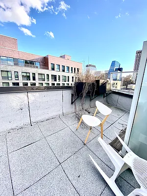 Rented by Safdie Realty Group | media 15