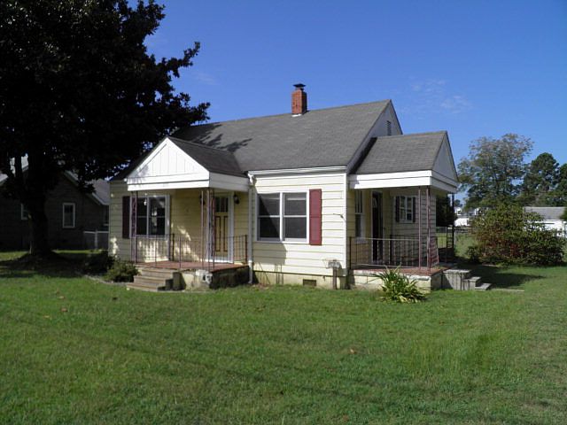 1st image of 225 Davie Smith St