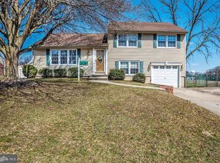 153 Forge Rd, Delran, NJ 08075