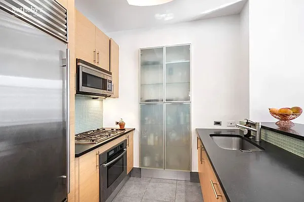 Rented by Sotheby's International Realty | media 10