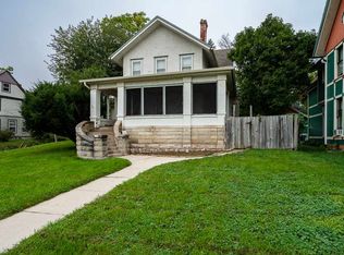 918 E 10th St, Davenport, IA 52803