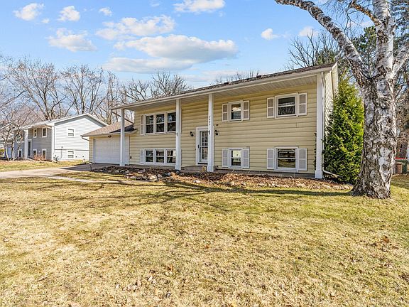 2nd image of 7993 Greenwood Dr