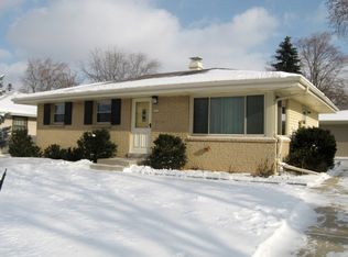 5058 N 108th St, Milwaukee, WI 53225