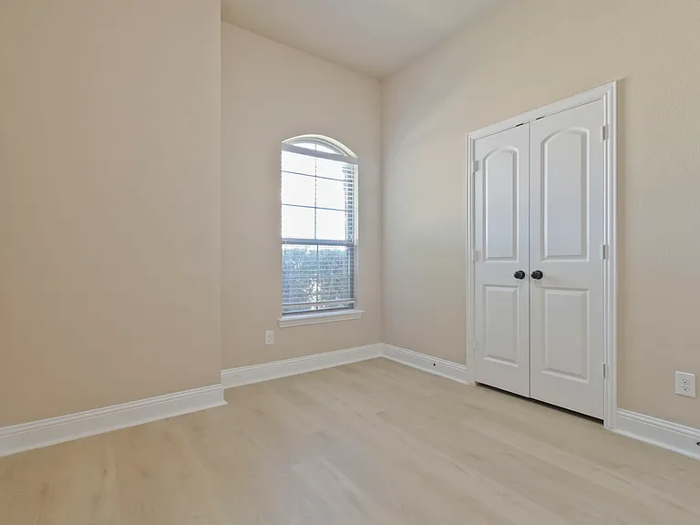 237 Frontier Dr — Photo 14