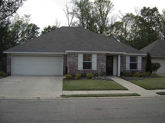 2nd image of 114 Blackstone Cir