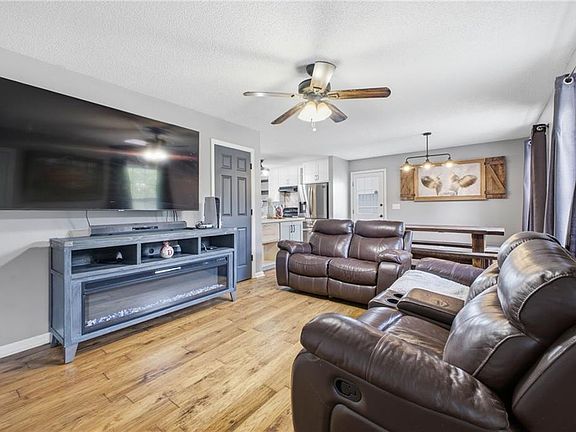 4th image of 243 Bud Hardy Rd SE