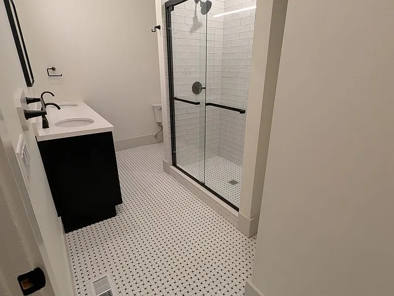 521 Garrard St #1 — Photo 12