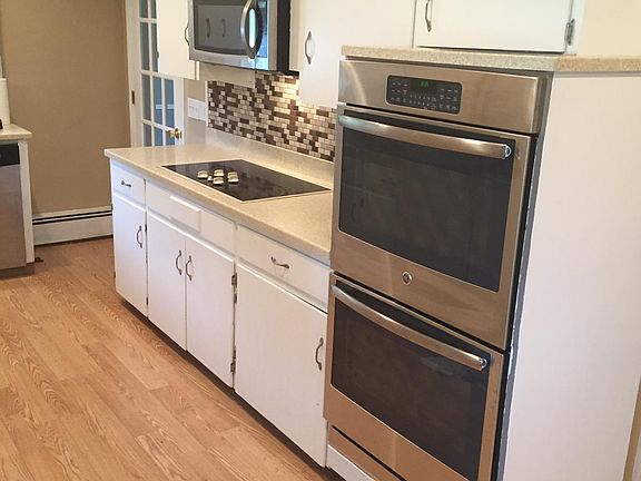 3rd image of 1673 Stark Ave NW