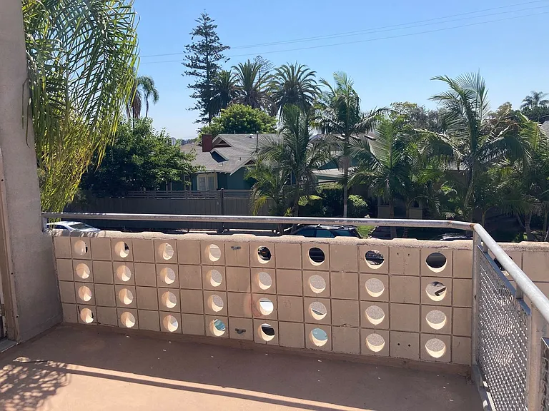 1834 Mission Ave — Photo 12