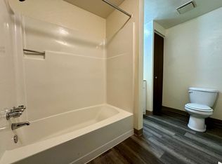 Awesome One Bedroom Apartment! Exposed Brick and Air Conditioning! Call Today!, New Kensington, PA 15068