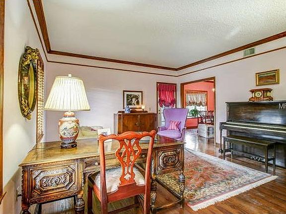 5th image of 16809 Ashwood Dr