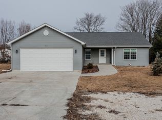 518 Robinson St, Earlville, IL 60518