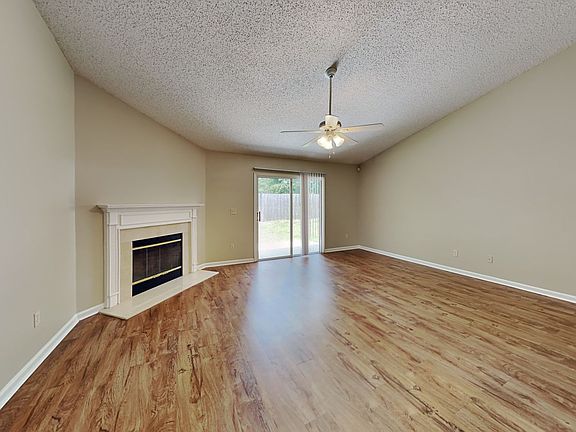 4th image of 14188 W Crestwick Dr