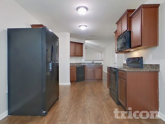 5th image of 2322 Oyster Bay Ave