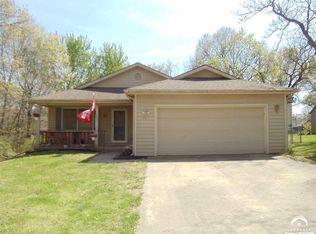 707 Newton St, Baldwin City, KS 66006