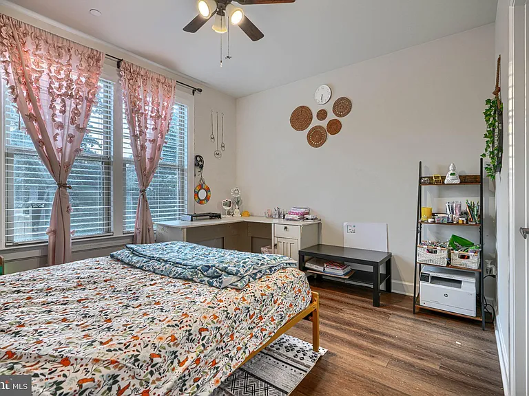 7142 Starmount Way — Photo 34