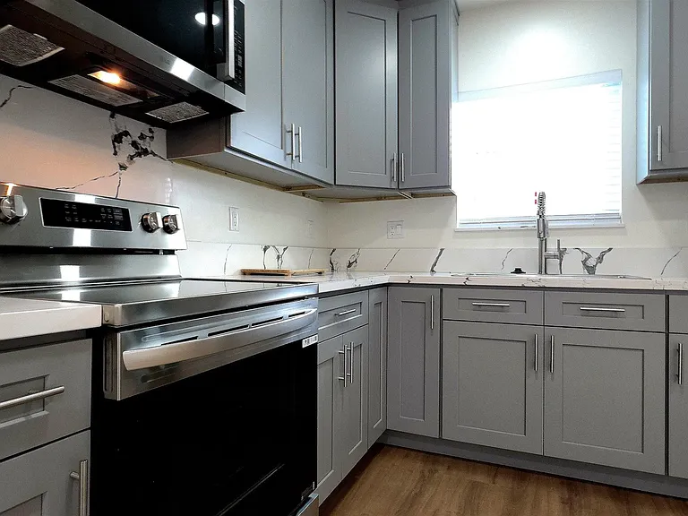 8836 Valencia St — Photo 13