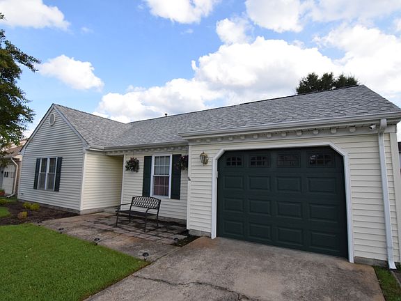 4th image of 813 Parkview Ct
