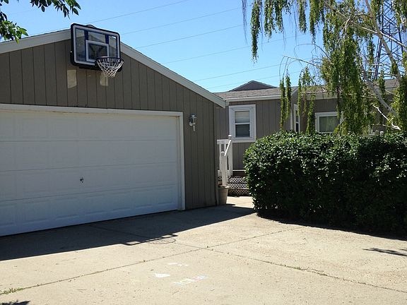 YES!! And a double garage!!